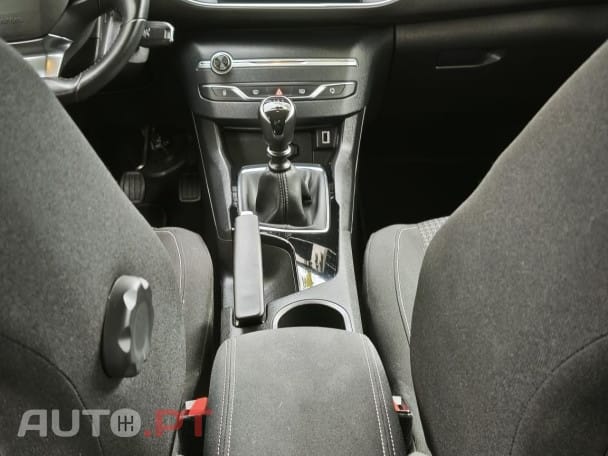 Peugeot 308 1.5 BlueHDi Style