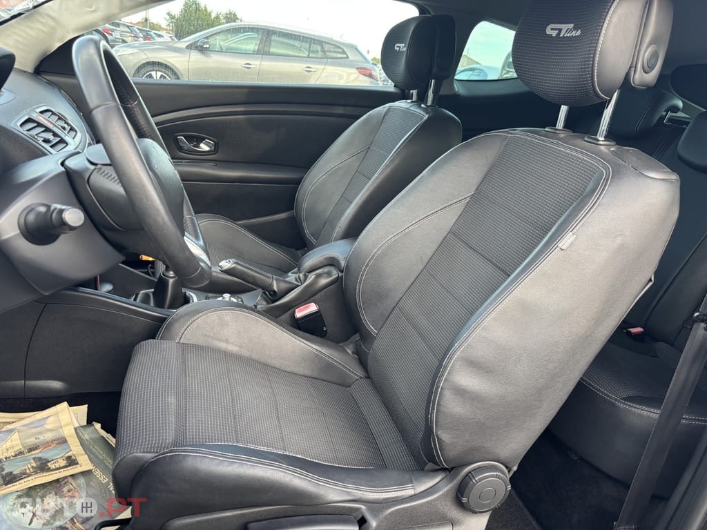 Renault Mégane Coupe 1.5 dCi Dynamique S — fotografia 5