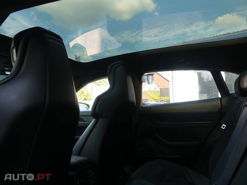 Porsche Taycan ST GTS