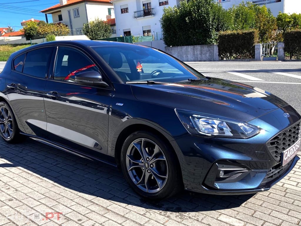 Ford Focus 1.0 EcoBoost Hybrid ST-LINE