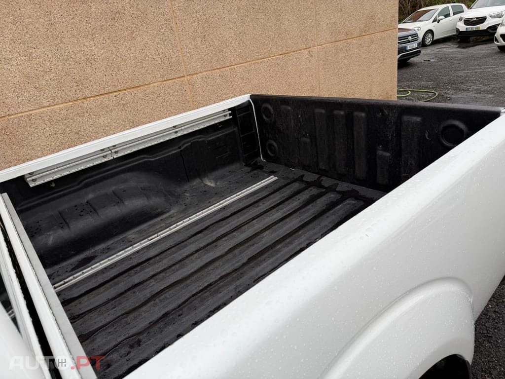 Nissan Navara 2.5 dCi CD LE Prem.+IT