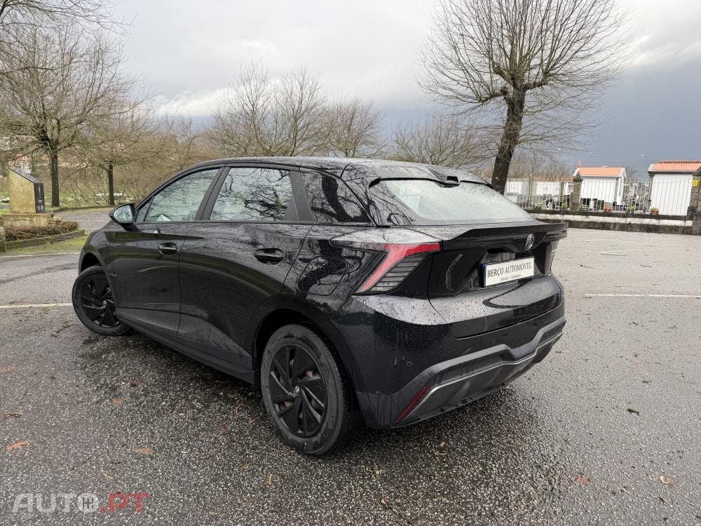 MG MG4 51 kWh Standard