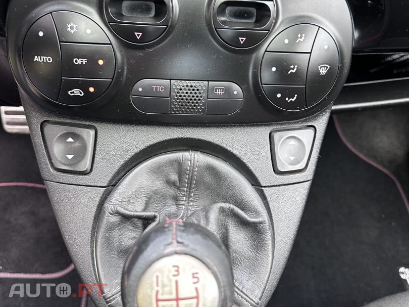 Abarth 500 1.4 T-Jet Competizione