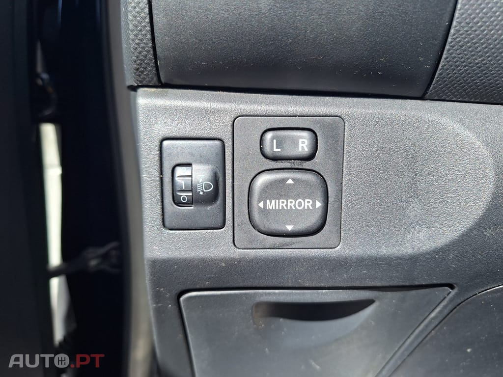 Toyota Yaris 1.0 VVT-i Sol High Pack