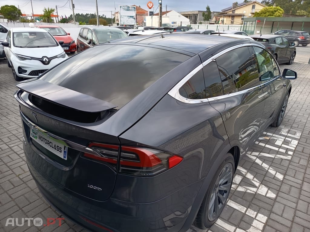 Tesla Model X 100D