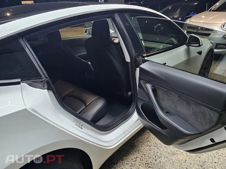Tesla Model 3 Standard Range Plus RWD