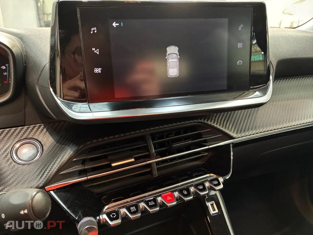 Peugeot E-2008 Active Pack