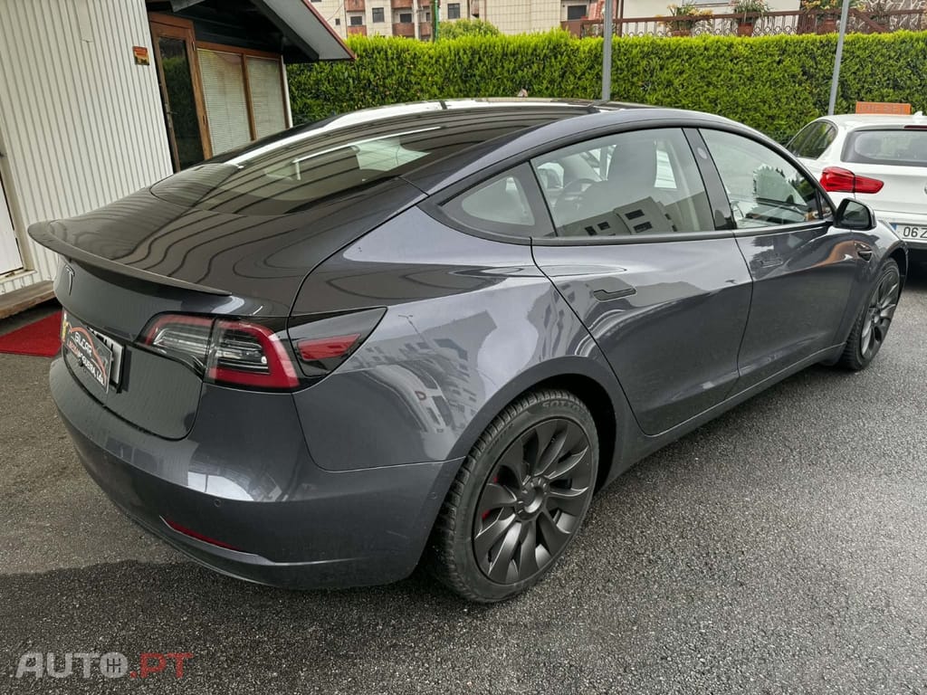 Tesla Model 3 Standard Range Plus RWD