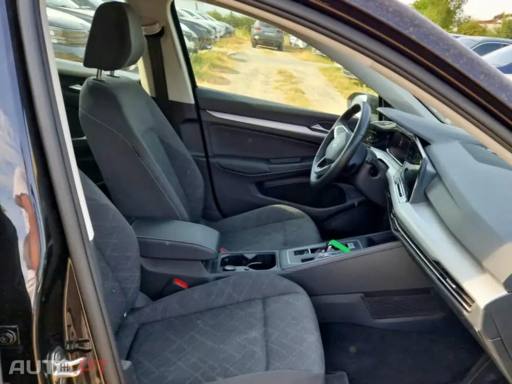 Volkswagen Golf Variant 1.0 eTSI OPF DSG Life