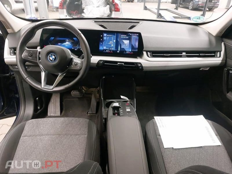 BMW iX1 xDrive30