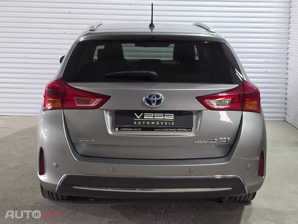 Toyota Auris 1.8 HSD Exclusive +TSS+Navi