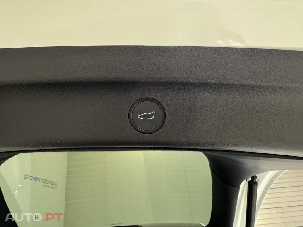 Tesla Model Y Standard Range