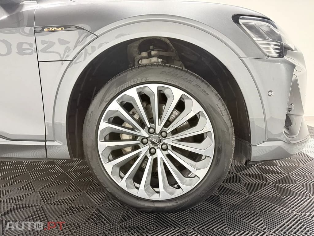 Audi E-Tron 50 quattro S line