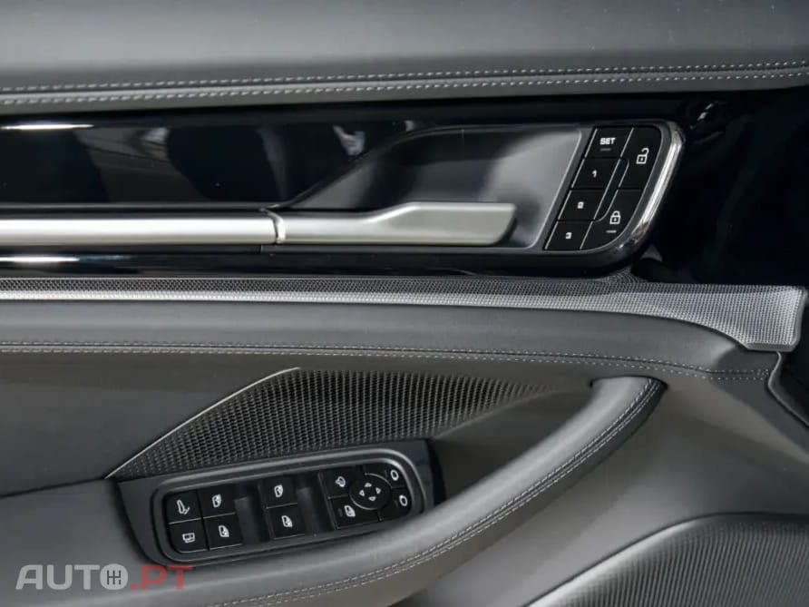Porsche Panamera 4 E-Hybrid