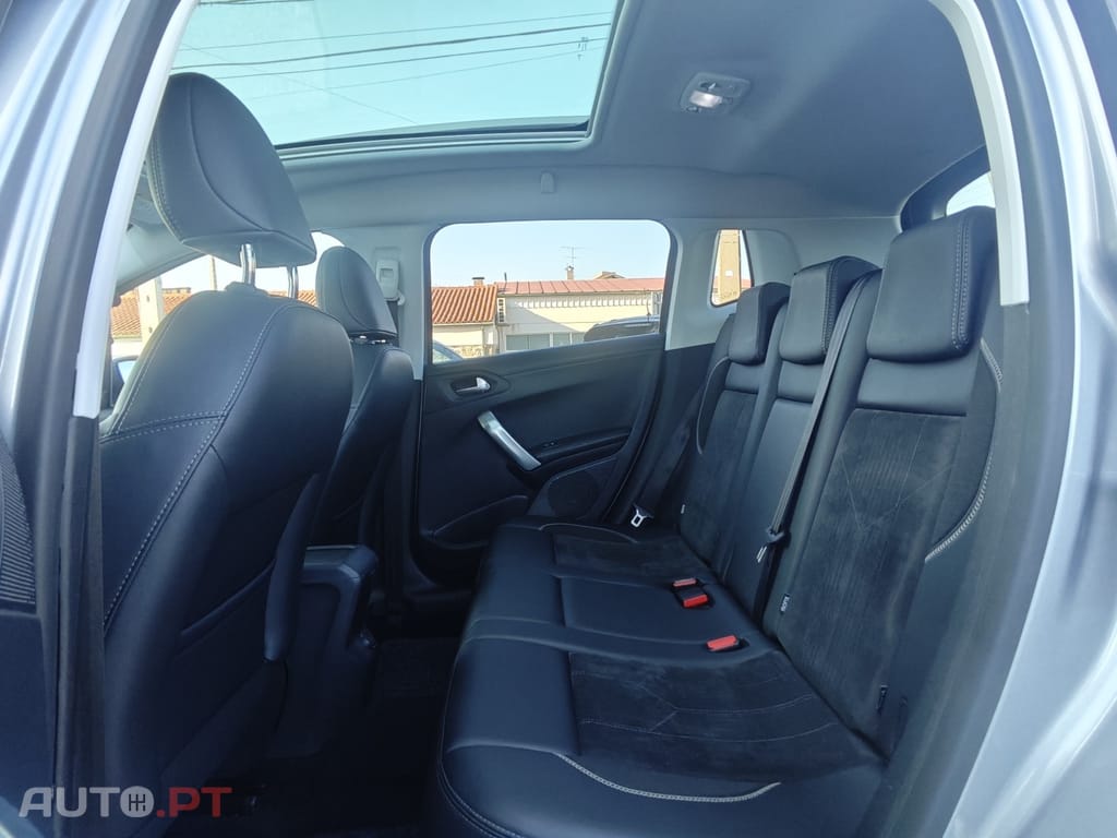 Peugeot 2008 1.6 BlueHDi Crossway