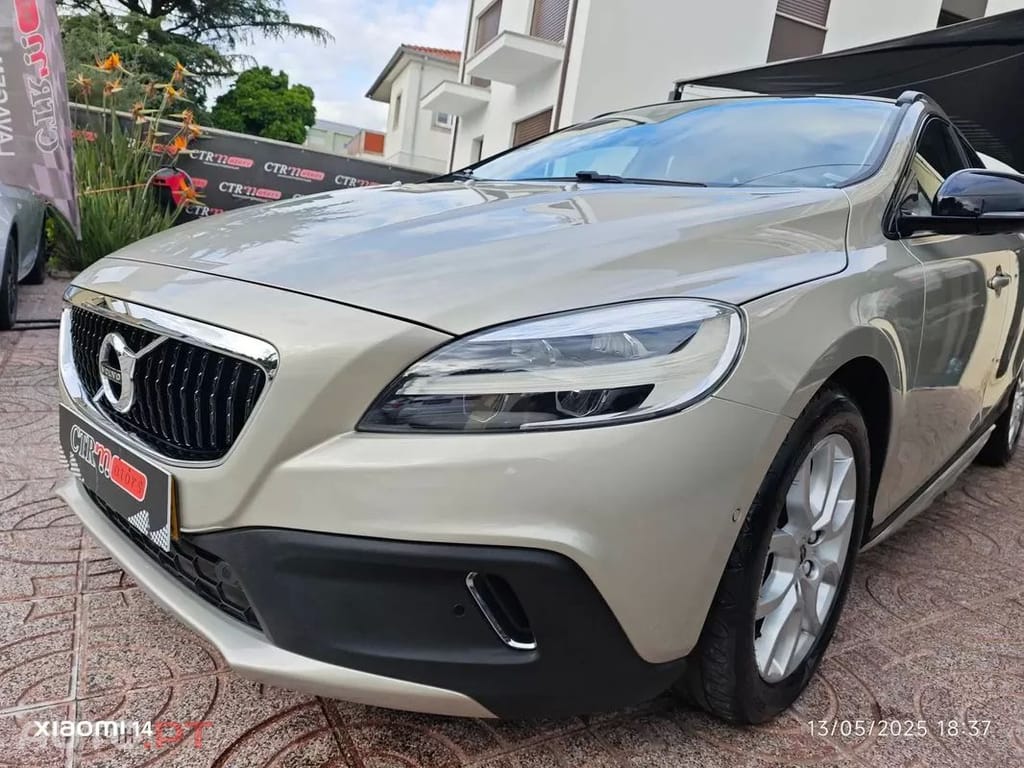 Volvo V40 Cross Country 1.5 T3 Summum Geartronic
