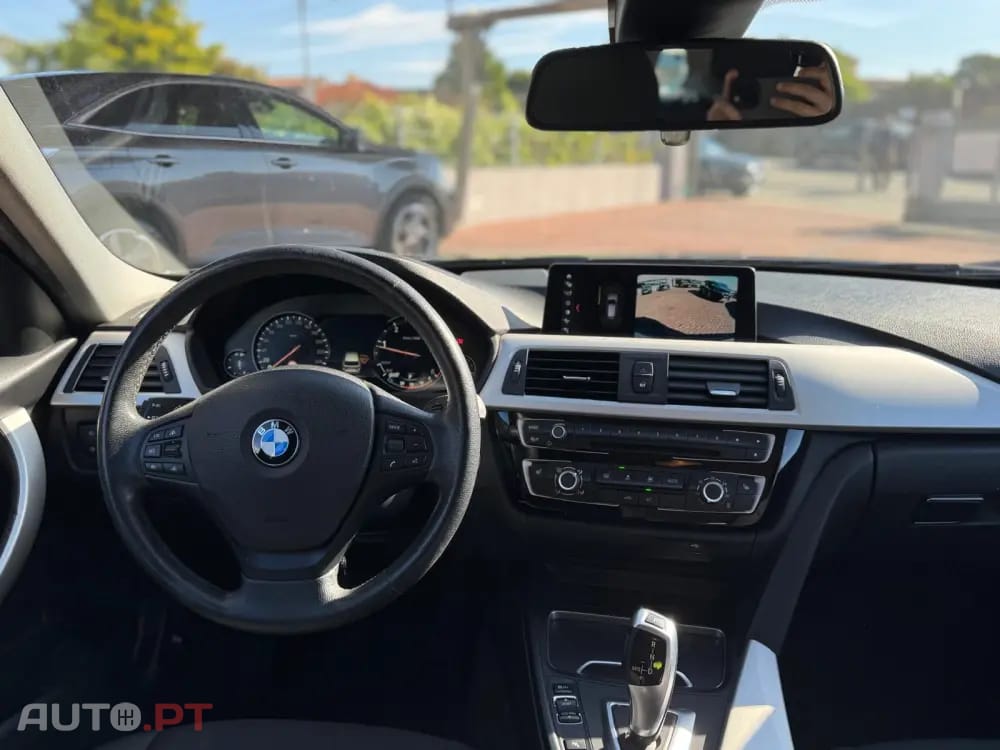 BMW 320 d xDrive Auto