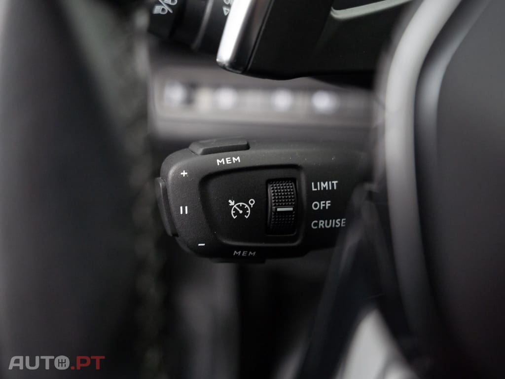 Peugeot 3008 1.6 Hybrid Allure e-EAT8