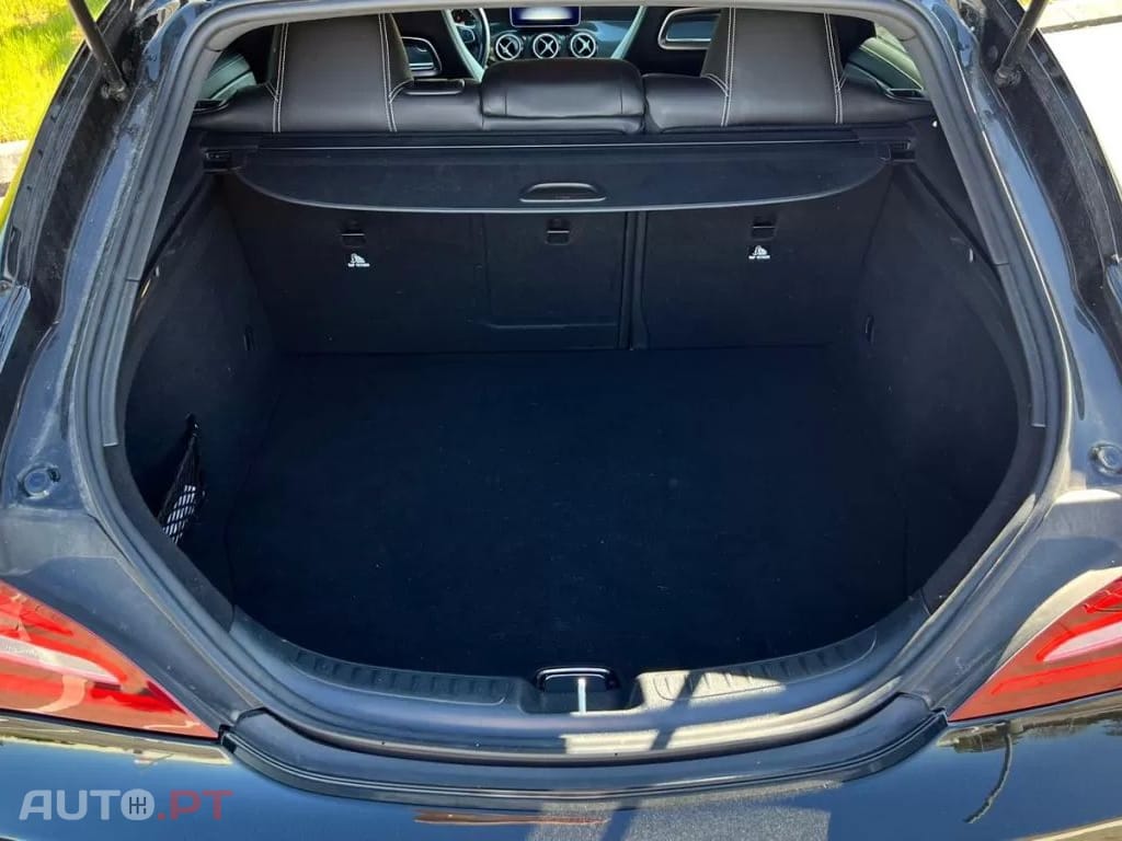 Mercedes-Benz CLA 200 d Shooting Brake AMG Line Aut.