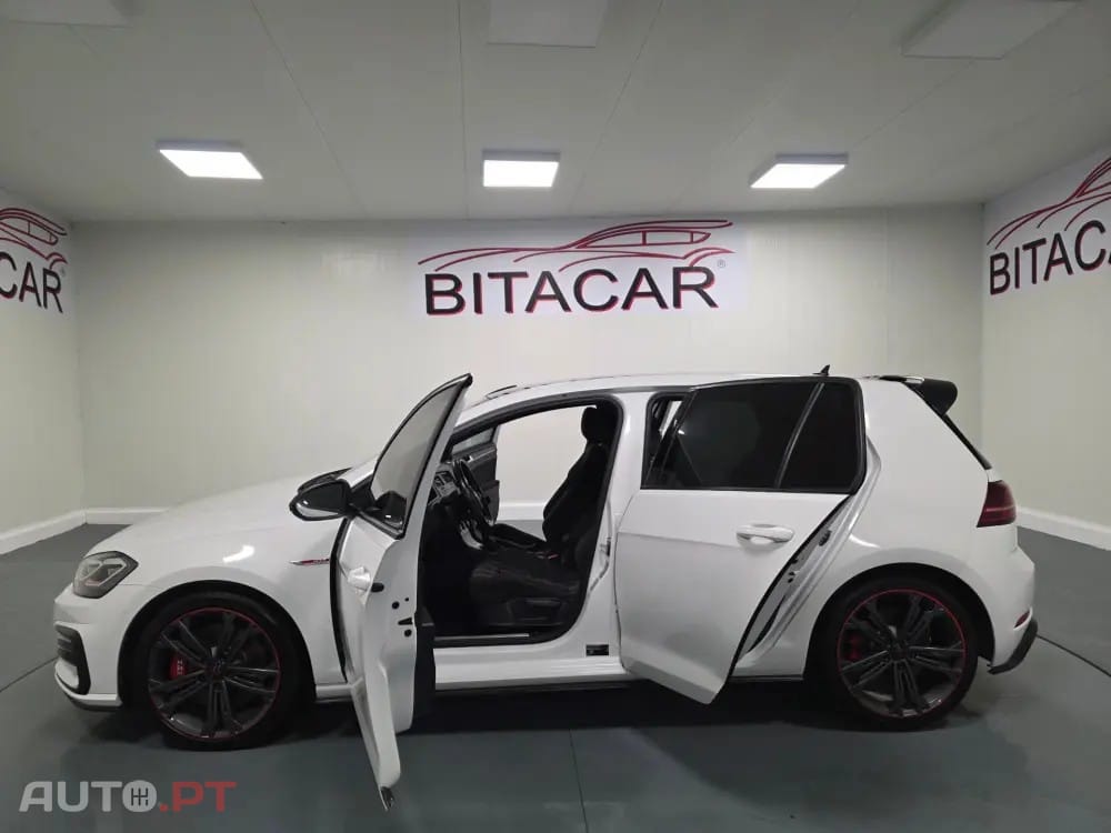 Volkswagen Golf 2.0 TSI GTI DSG Performance