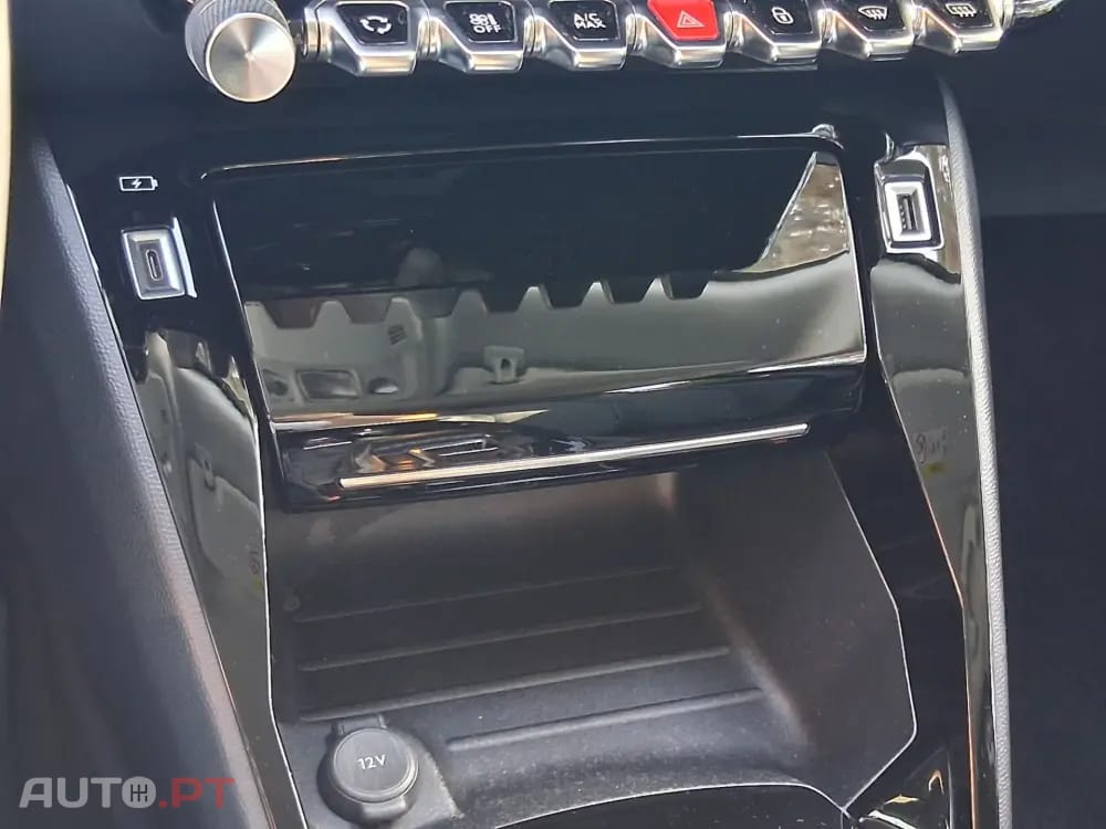 Peugeot 2008 1.2 PureTech Allure EAT8