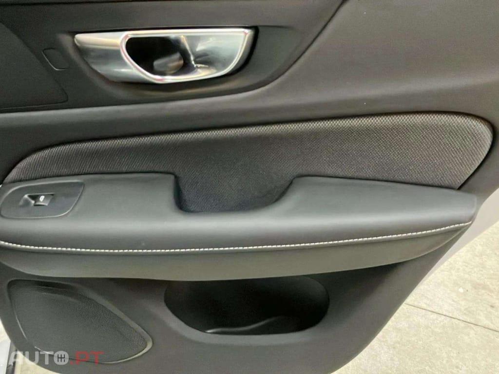 Volvo S60 2.0 T8 PHEV R-Design AWD