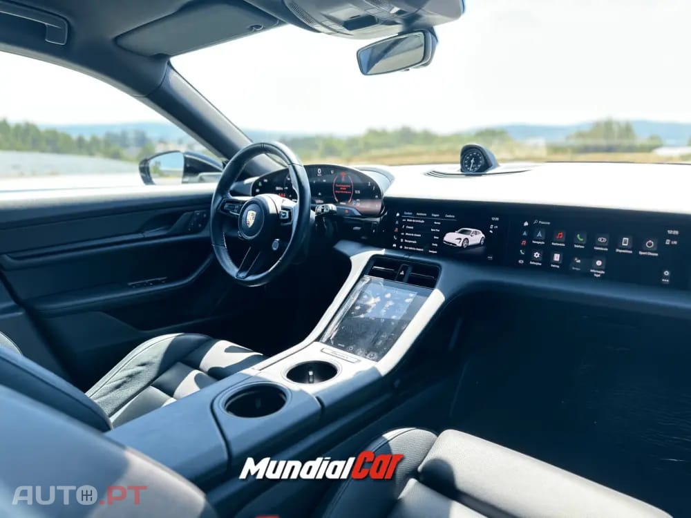 Porsche Taycan 4
