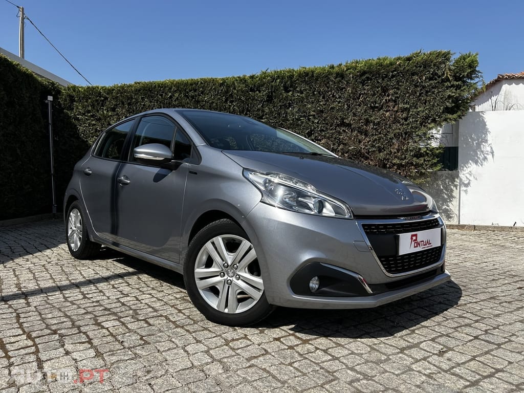 Peugeot 208 1.2 PureTech Signature