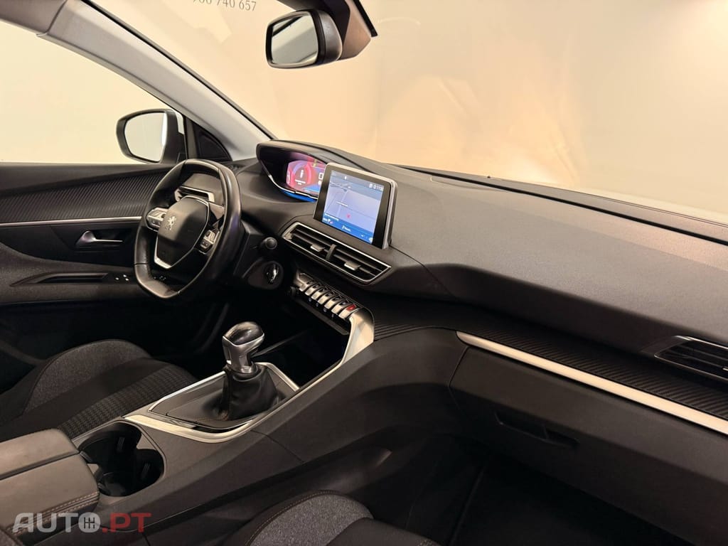 Peugeot 3008 1.5 BlueHDi Active