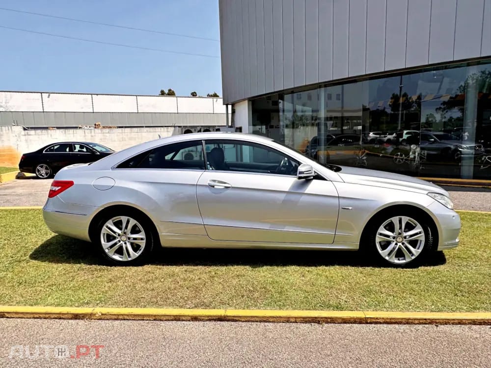 Mercedes-Benz E 220 CDi Avantgarde BlueEfficiency