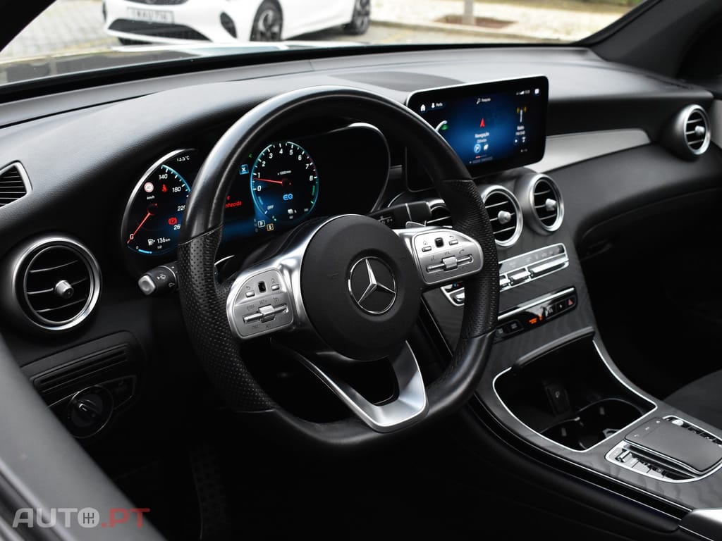 Mercedes-Benz GLC 300 e Coupe 4Matic 9G-TRONIC AMG Line