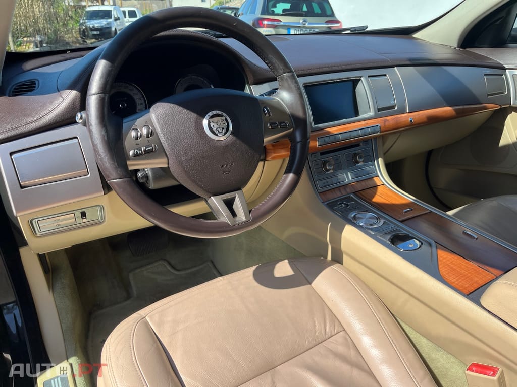Jaguar XF 3.0 D V6 Premium Luxury