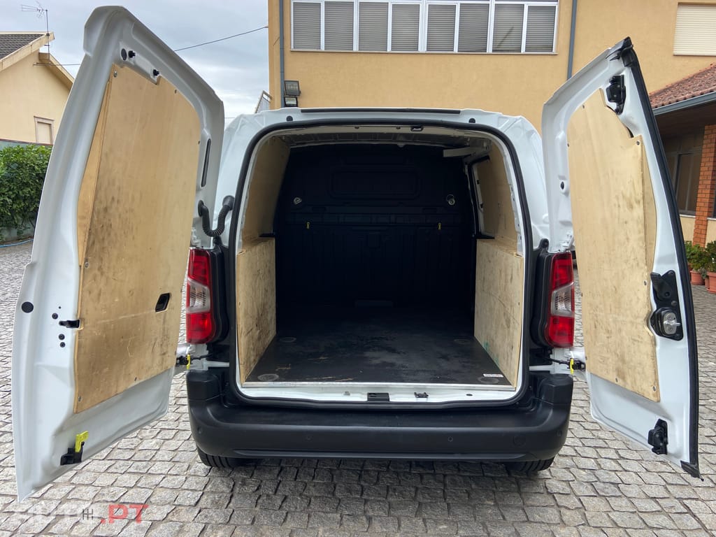 Peugeot Partner 1.6 HDI 100 Cv CarPlay  3/LUG