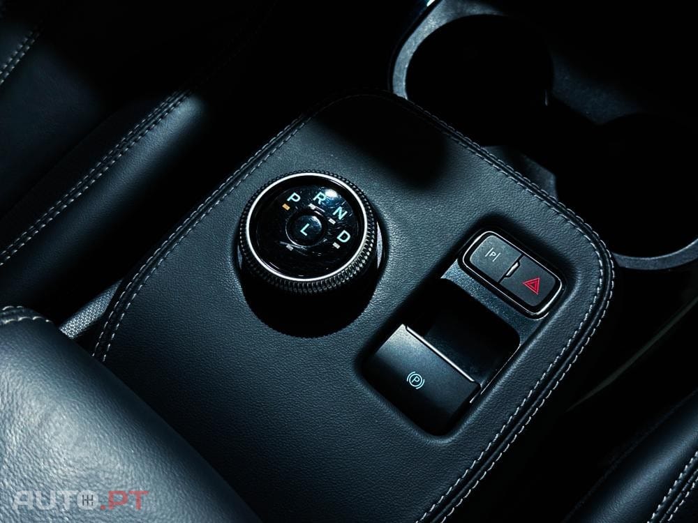 Ford Mustang Mach-E 75.7 kWh Base