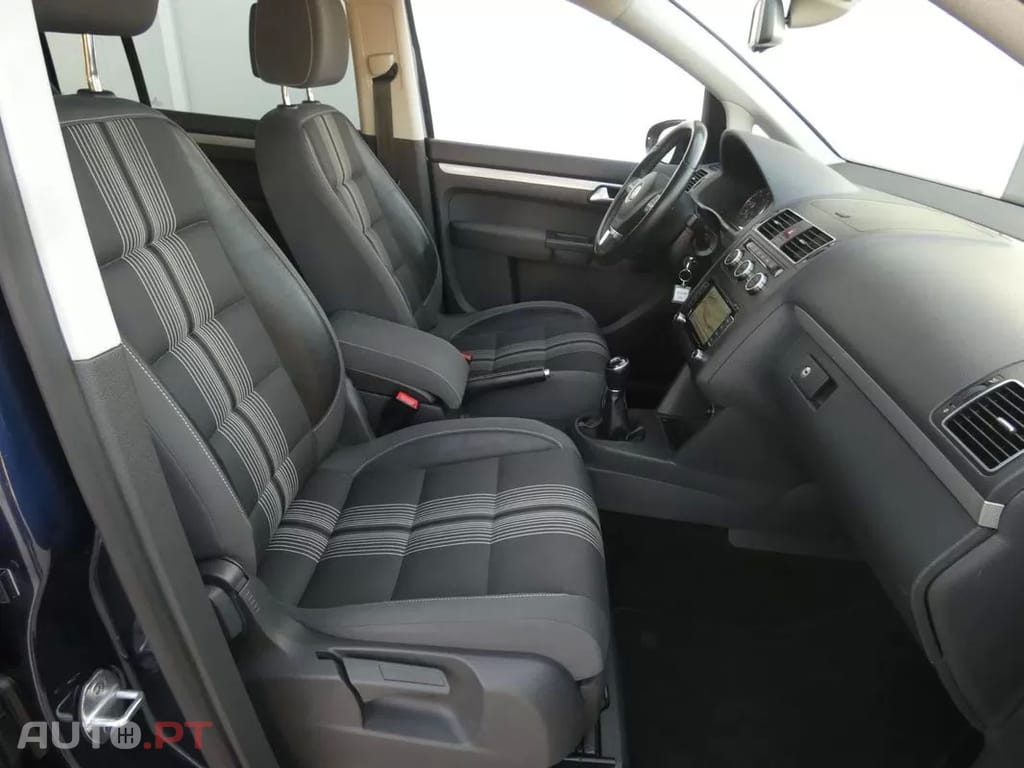 Volkswagen Touran 2.0 TDI DPF MATCH