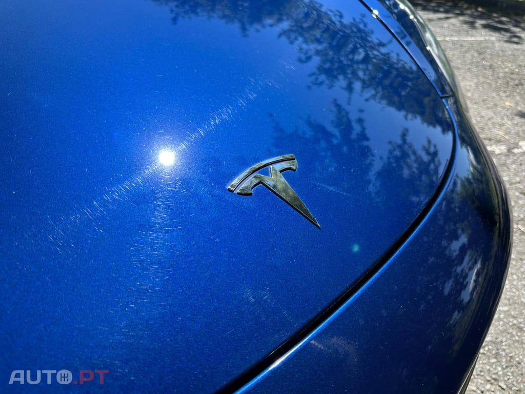 Tesla Model 3 Long-Range Dual Motor AWD