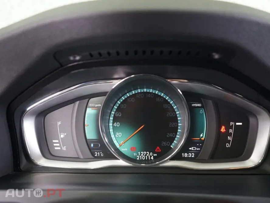Volvo V60 2.4 D6 Momentum AWD Phev