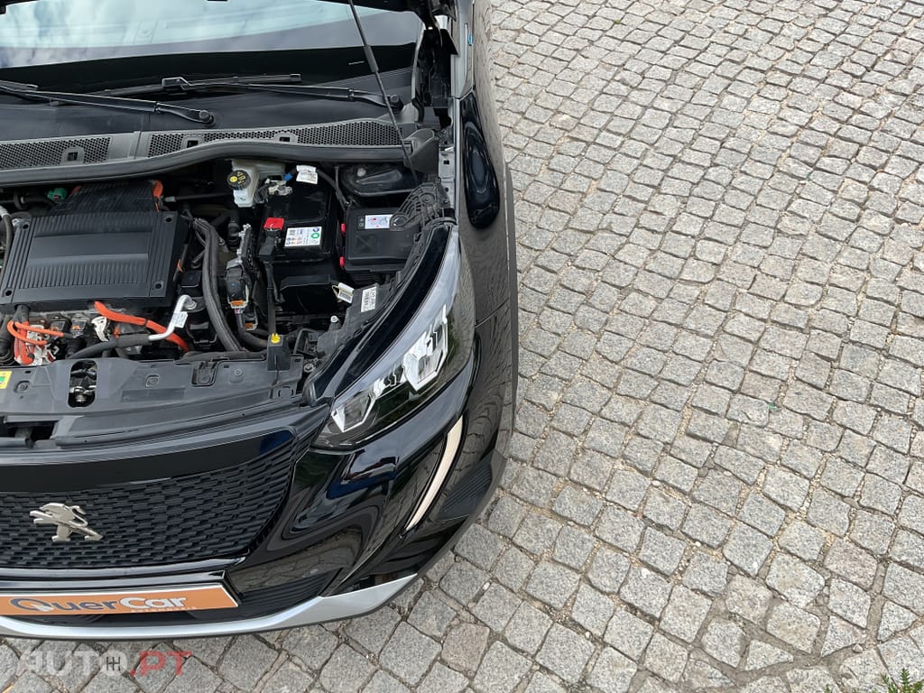 Peugeot E-2008 50 kWh Allure