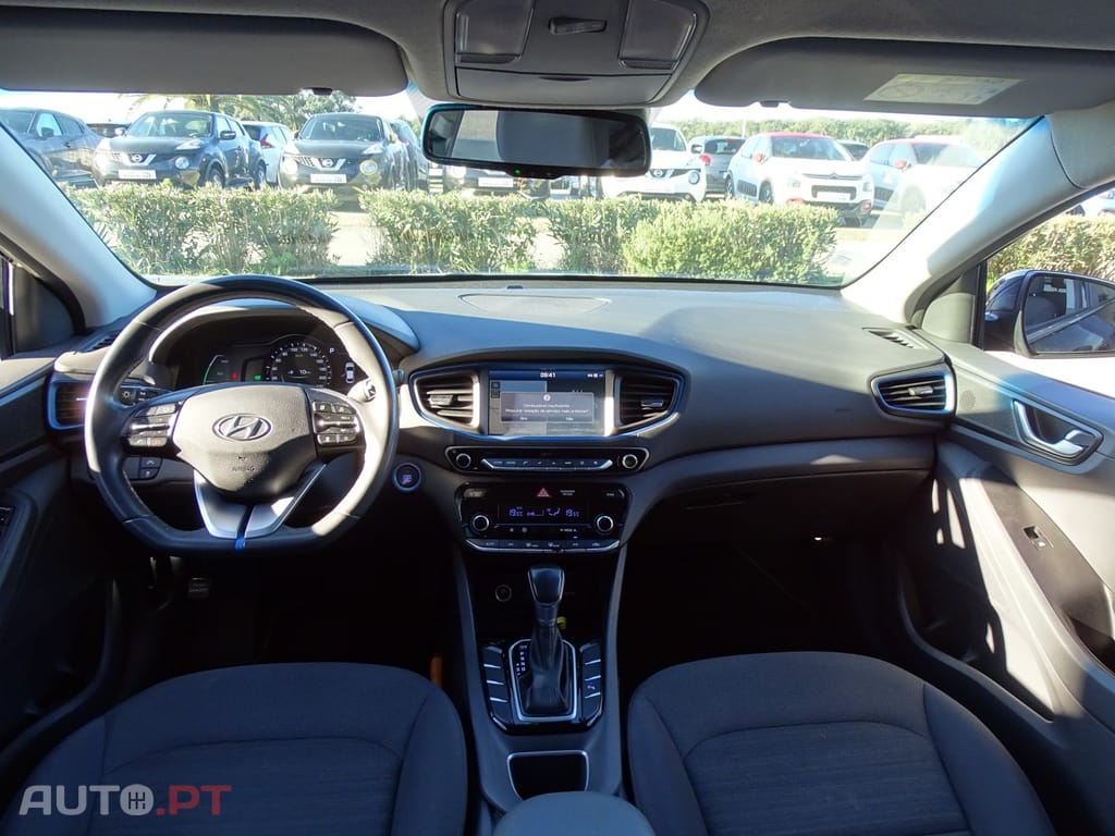 Hyundai Ioniq 1.6 GDI HEV Hybrid Tech