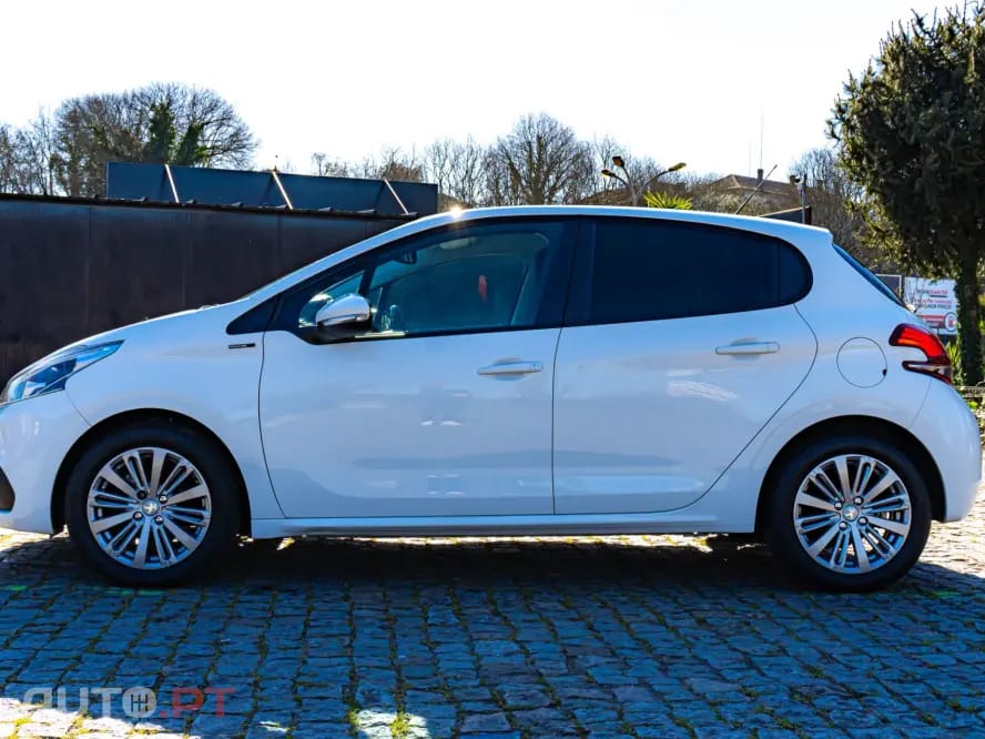 Peugeot 208 1.5 BlueHDi Allure