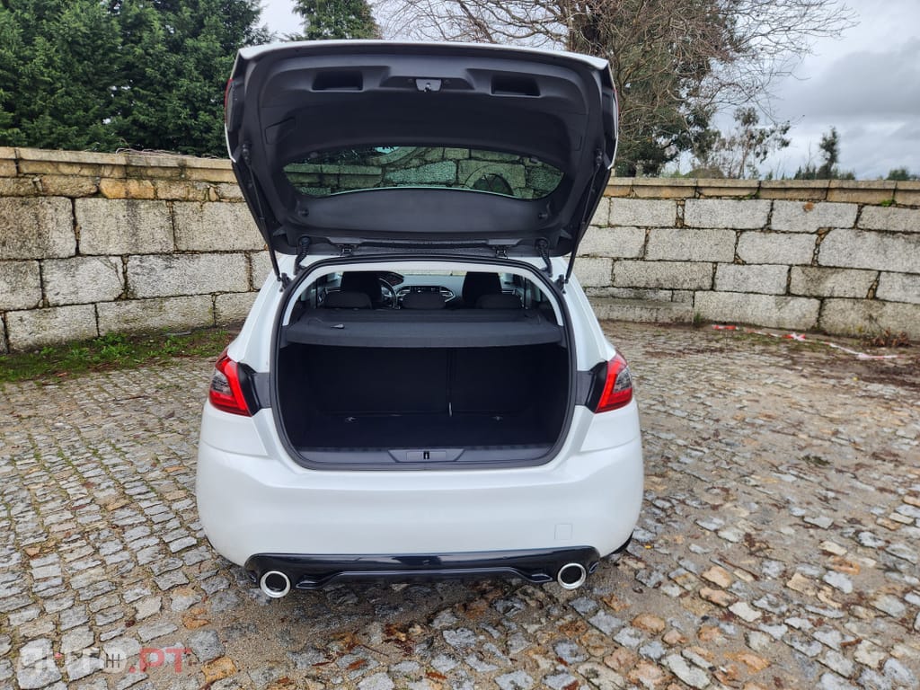 Peugeot 308 1.5 BlueHDi Business Line