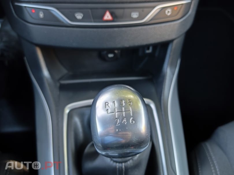 Peugeot 308 1.2 PureTech Allure J17 — fotografia 7