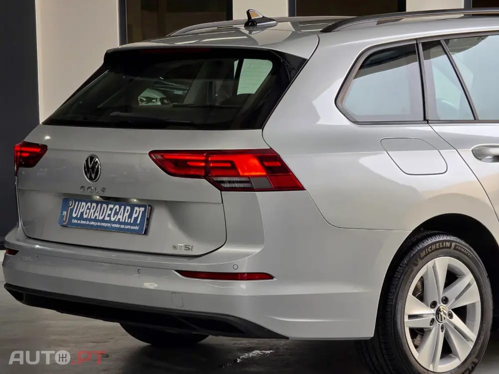 Volkswagen Golf Variant 1.0 eTSI OPF DSG Life