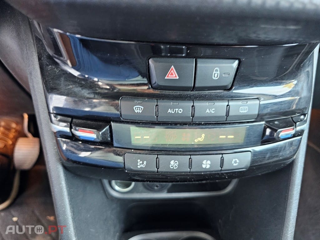 Peugeot 2008 1.2 PureTech Allure