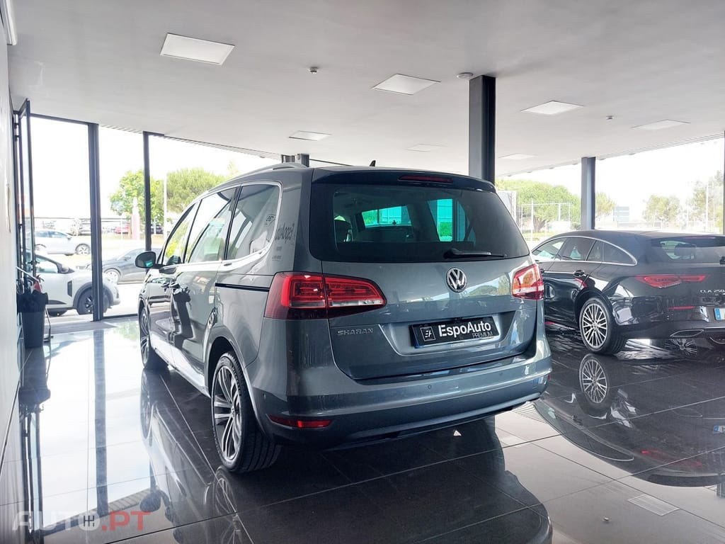 Volkswagen Sharan 2.0 TDI Highline DSG