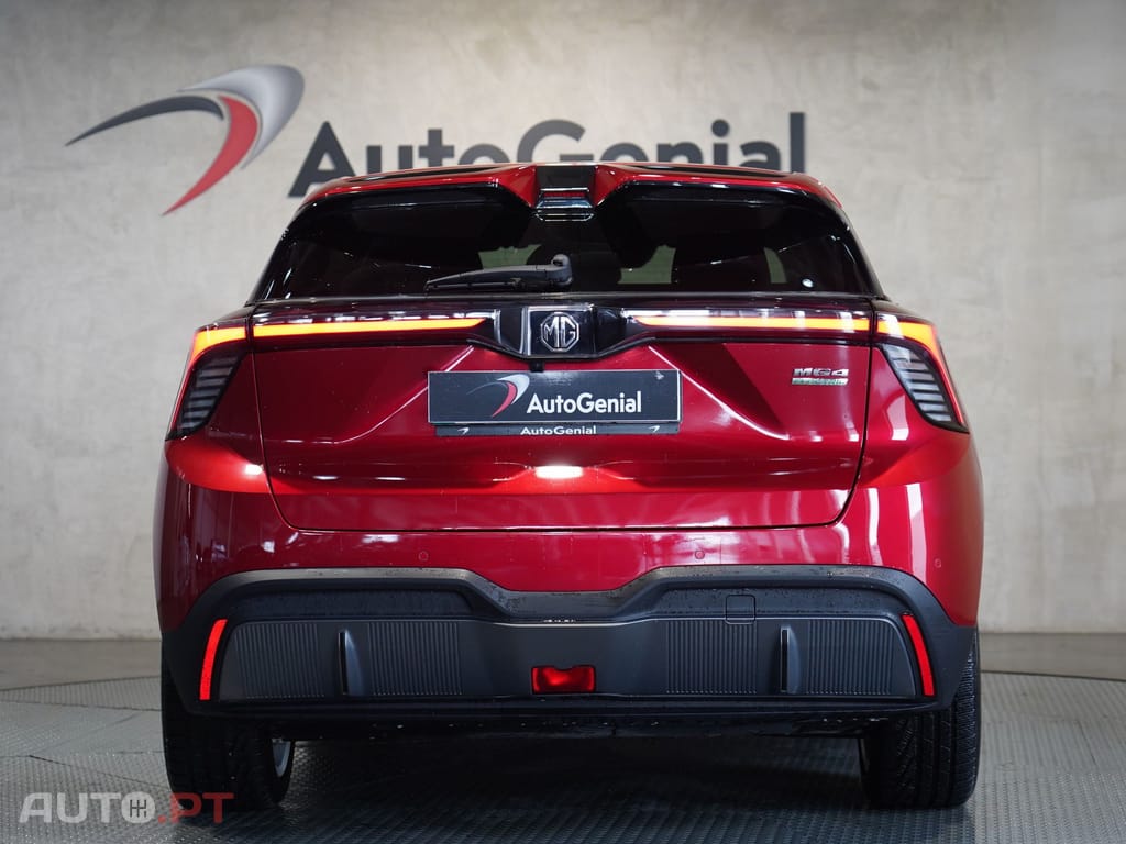 MG MG4 64 kWh Luxury