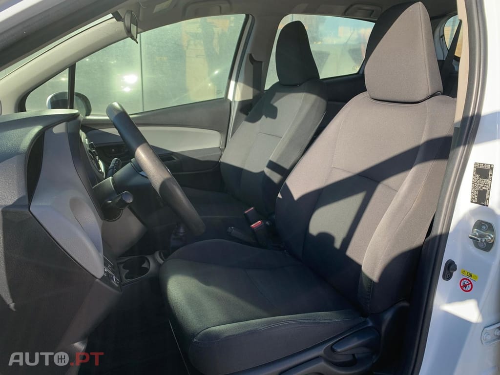 Toyota Yaris 1.0 VVT-i Active
