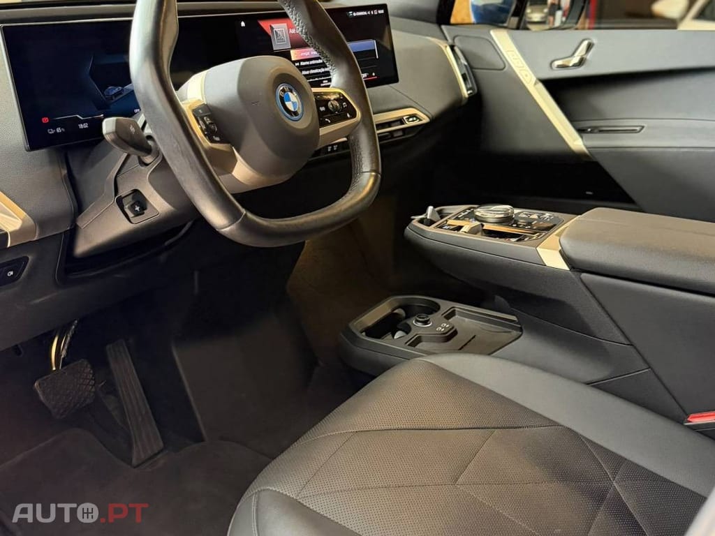 BMW iX xDrive 40