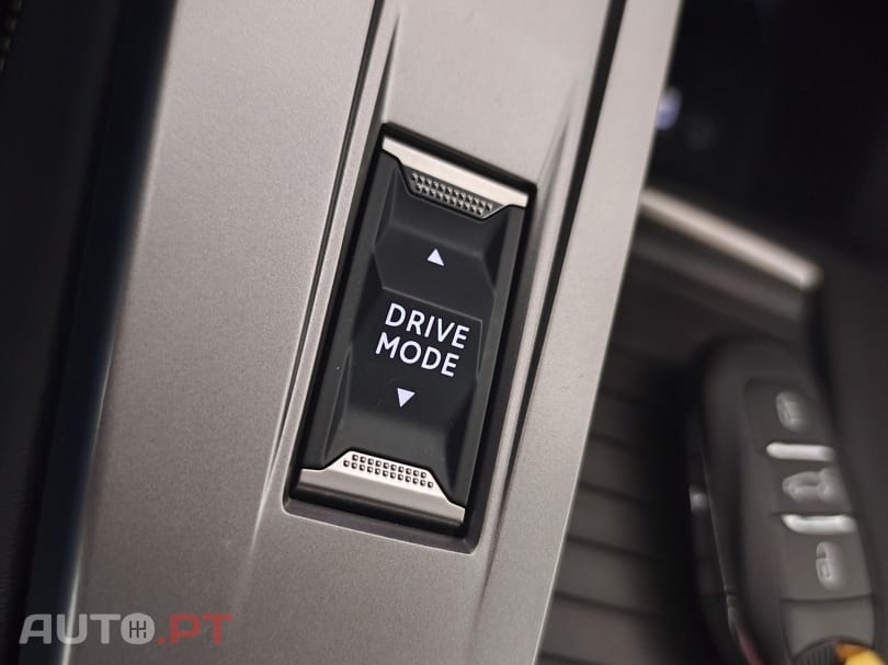 Peugeot E-308 58 kWh GT