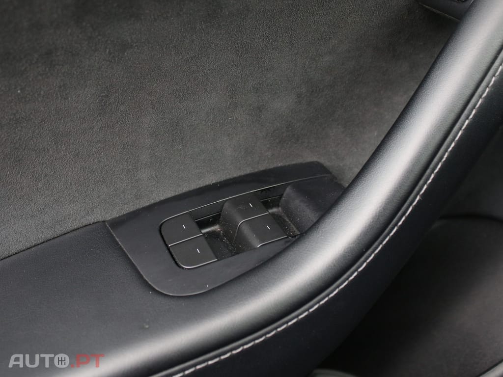 Tesla Model 3 Long Range Tração Integral